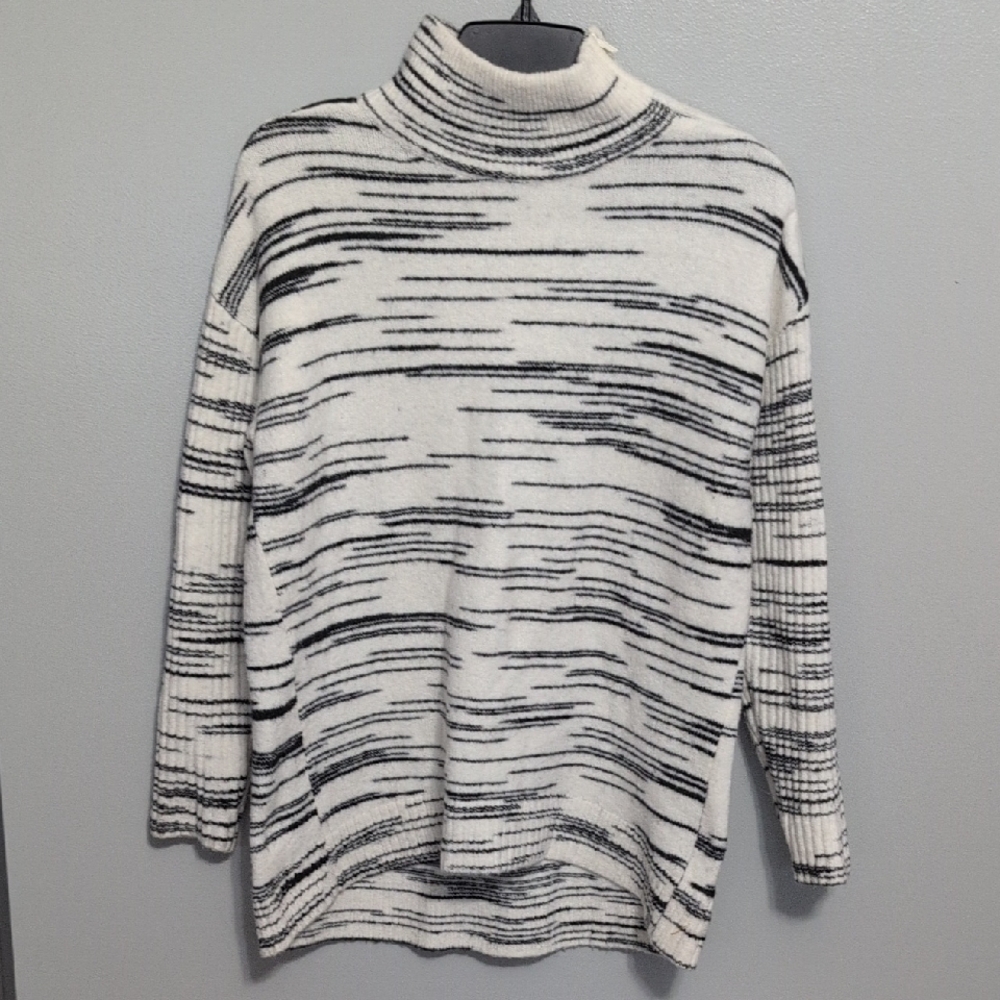 CLEARANCE!!! Talbots Mock Neck Sweater Size 1X White Black Print Soft Knit Zip